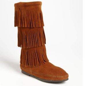 Minnetonka Moccasin Boots! Worn ONCE!